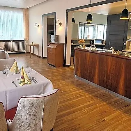 Hessischer Hof Hotel 3*