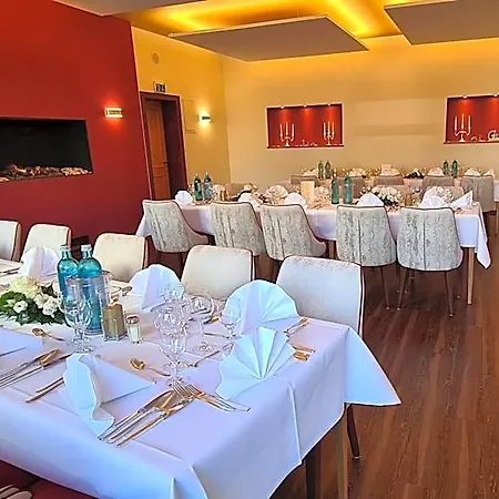 Hessischer Hof Hotel 3*