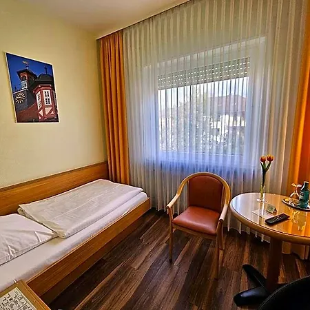 Hessischer Hof Hotel 3*